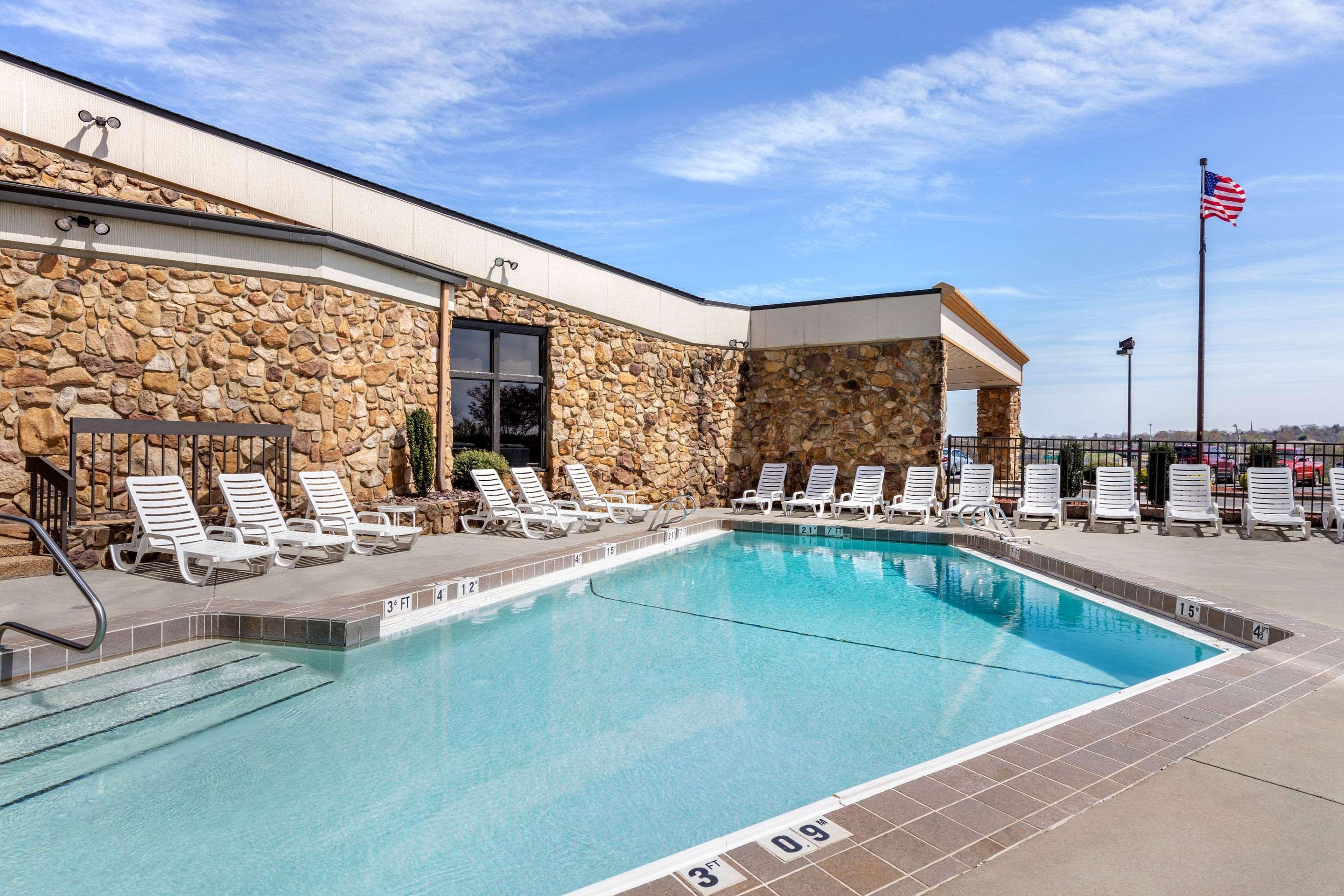 Comfort Inn & Suites Near Danville Mall Kültér fotó