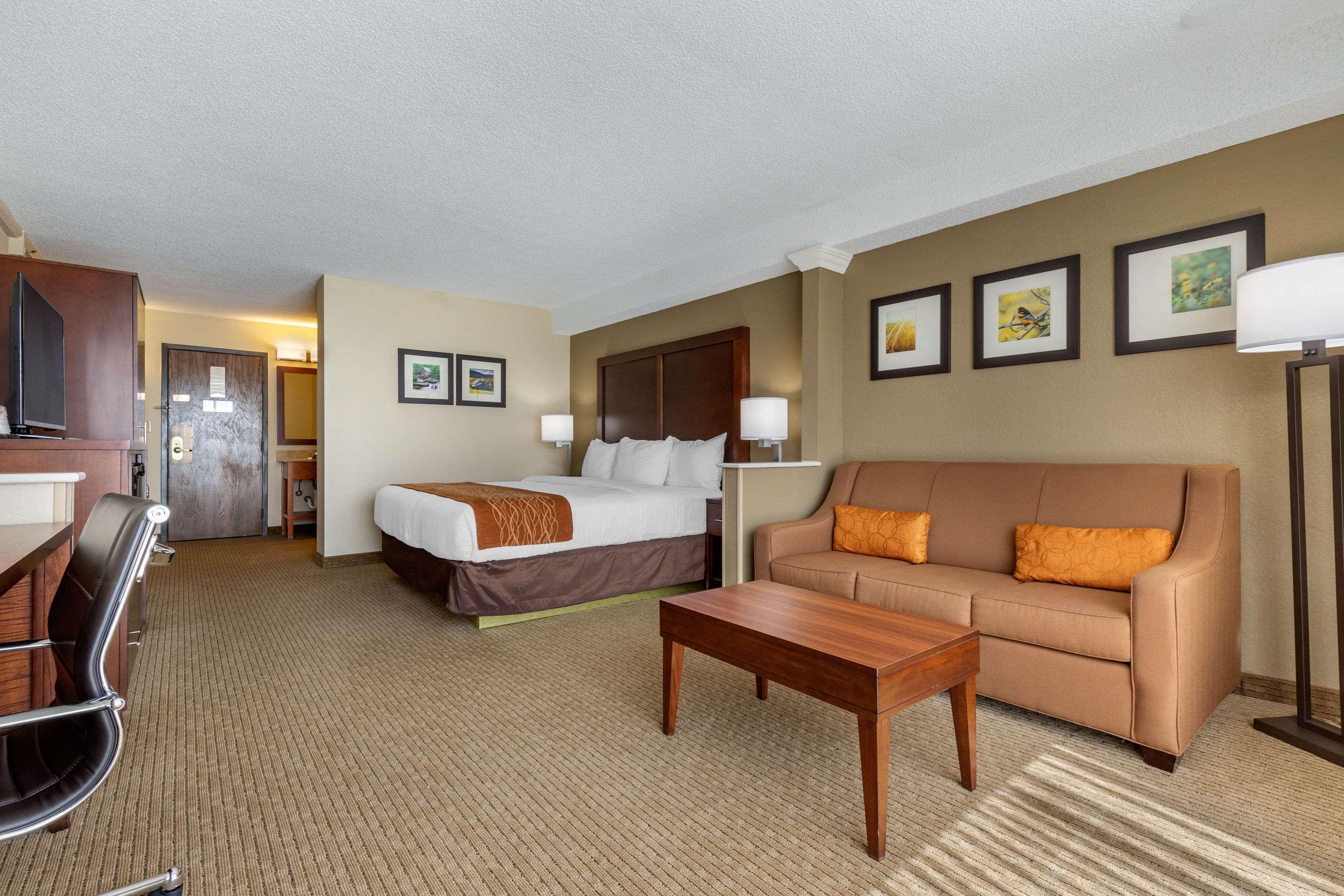 Comfort Inn & Suites Near Danville Mall Kültér fotó