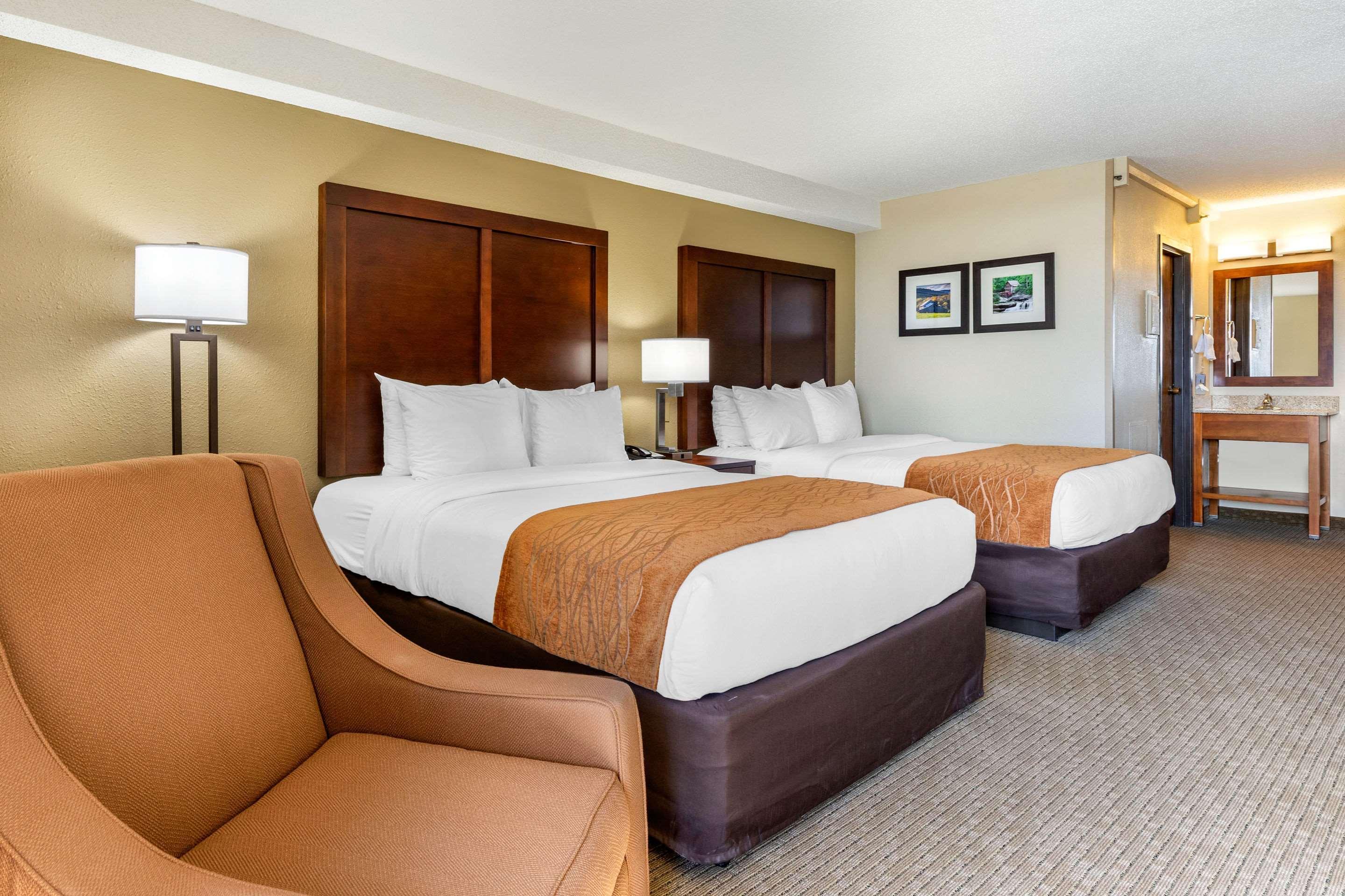 Comfort Inn & Suites Near Danville Mall Kültér fotó