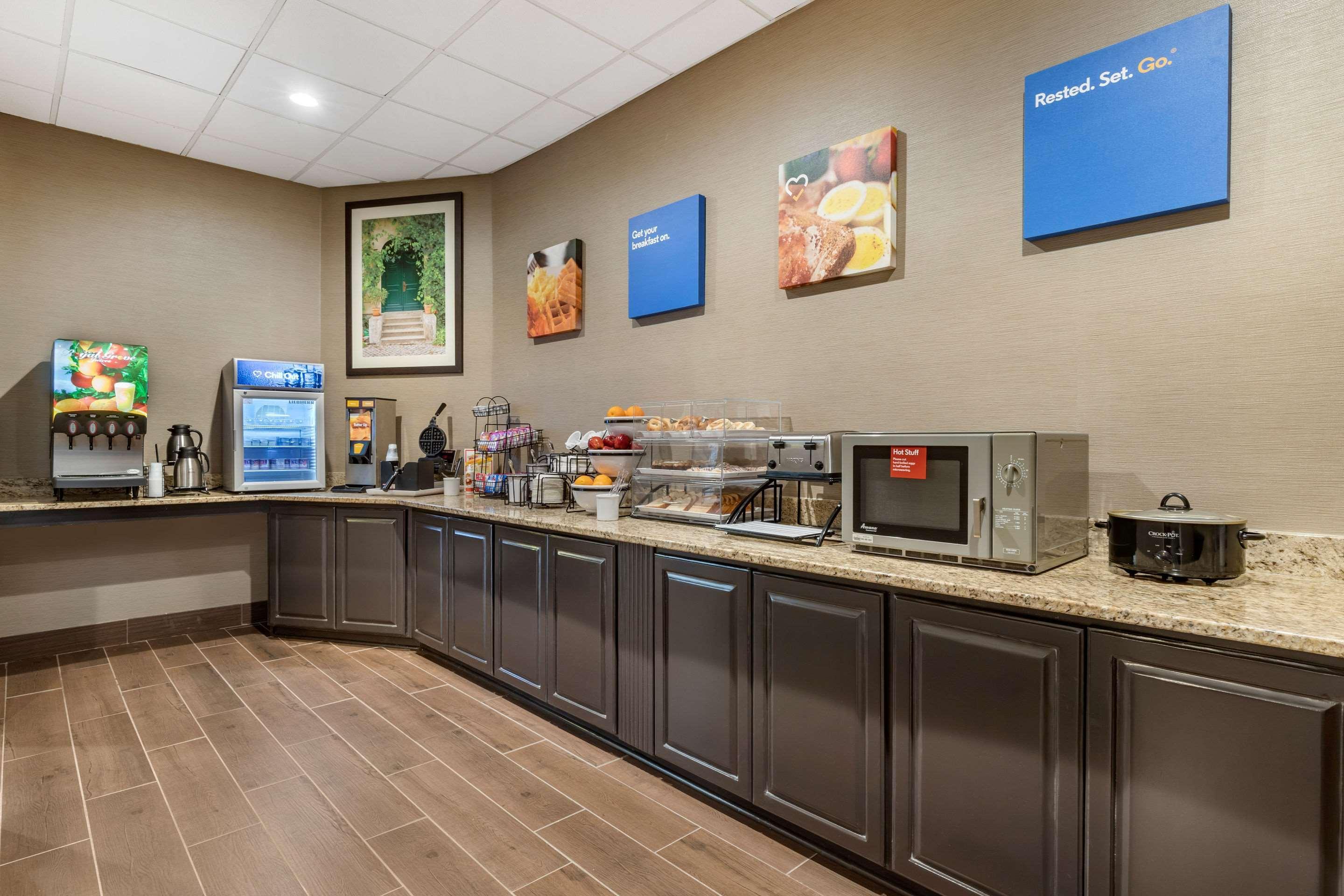 Comfort Inn & Suites Near Danville Mall Kültér fotó